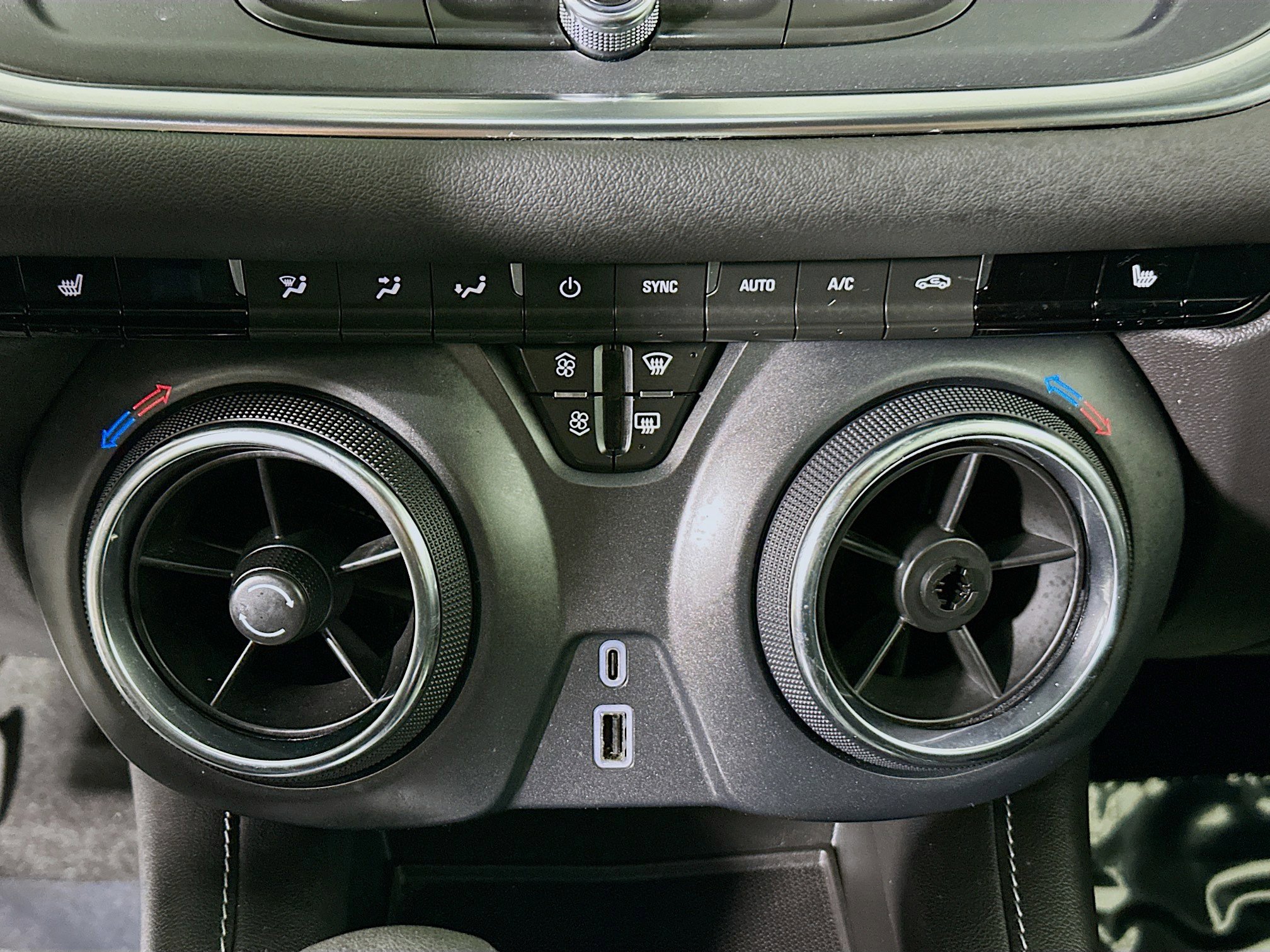 Used 2024 Chevrolet Blazer LT w/ Driver Confidence Package image 22