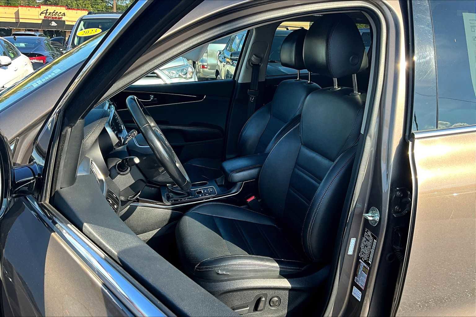 Used 2019 Kia Sorento EX image 7