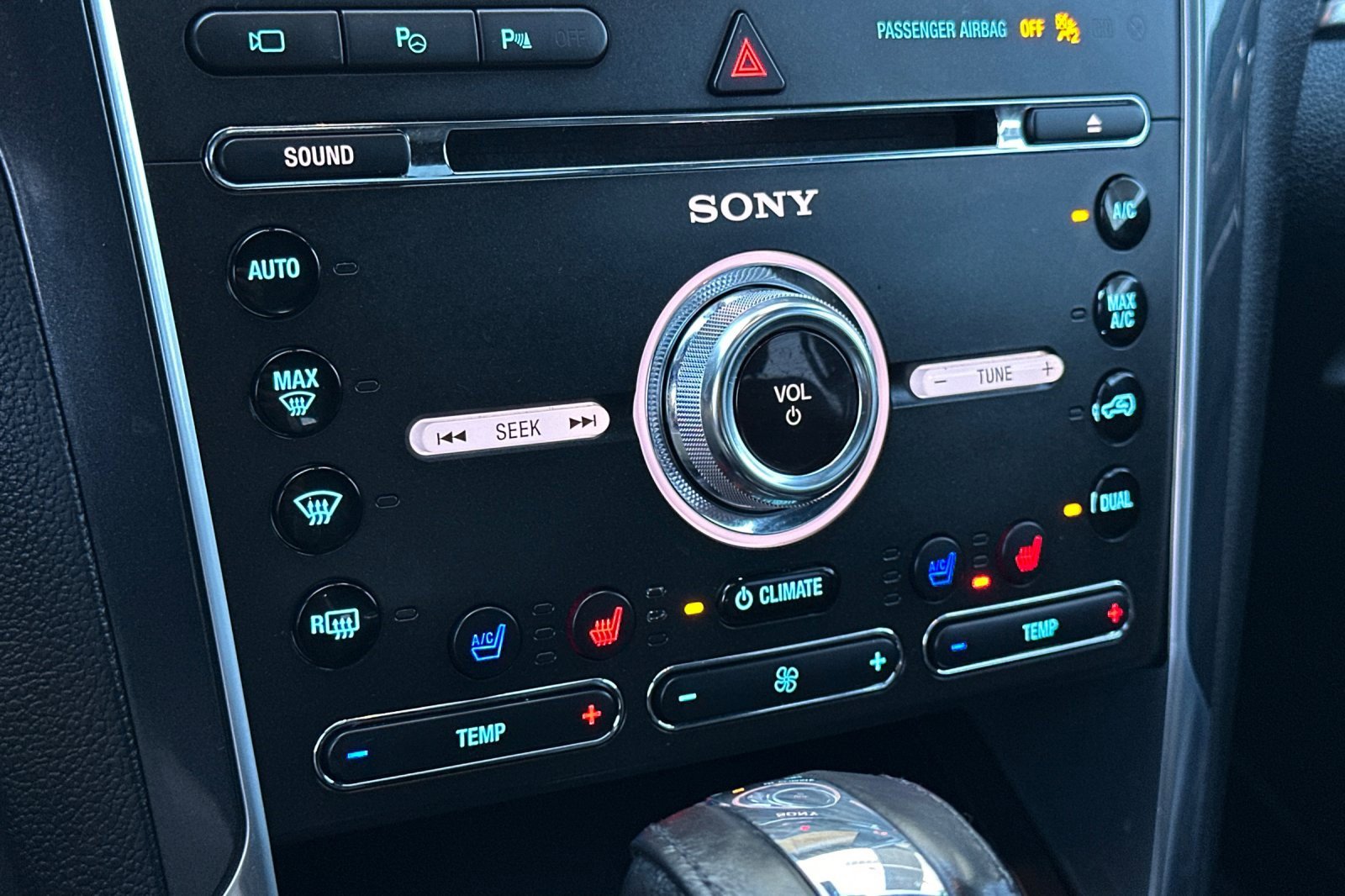 Used 2018 Ford Explorer Limited w/ Equipment Group 301A image 21