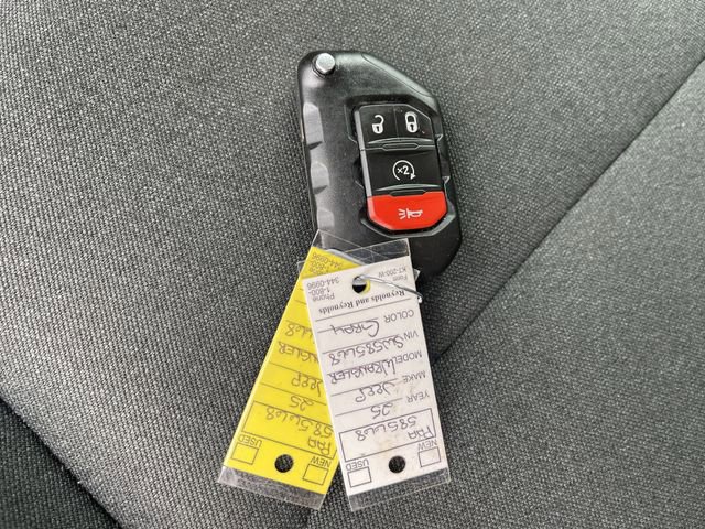 Used 2025 Jeep Wrangler Unlimited Sahara image 36