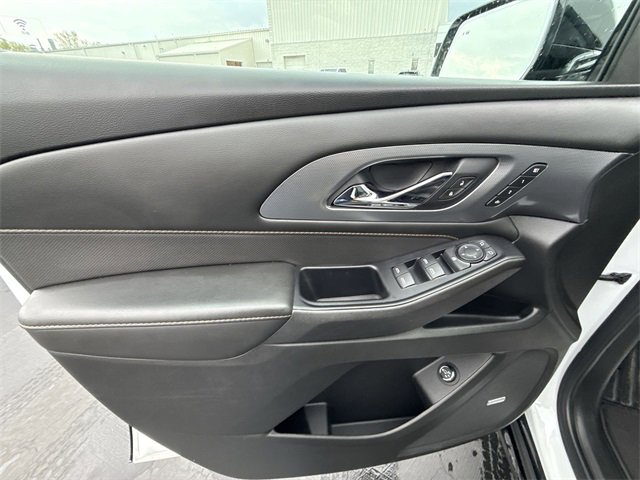 Certified 2020 Chevrolet Traverse Premier w/ Redline Edition image 23