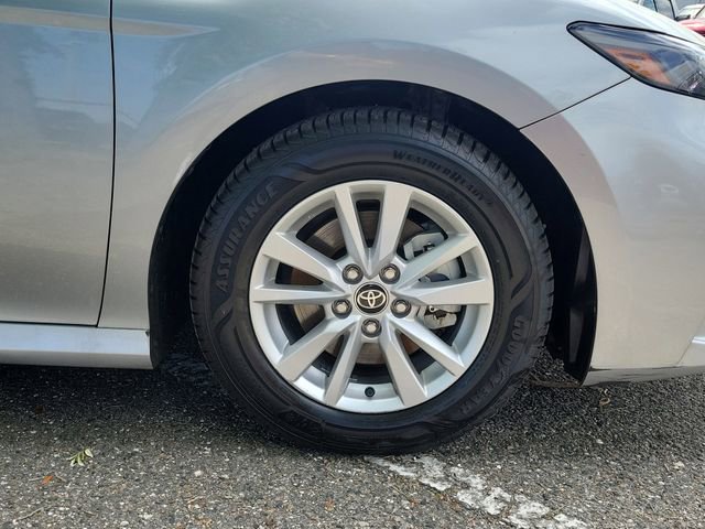 Used 2025 Toyota Camry LE FWD image 7