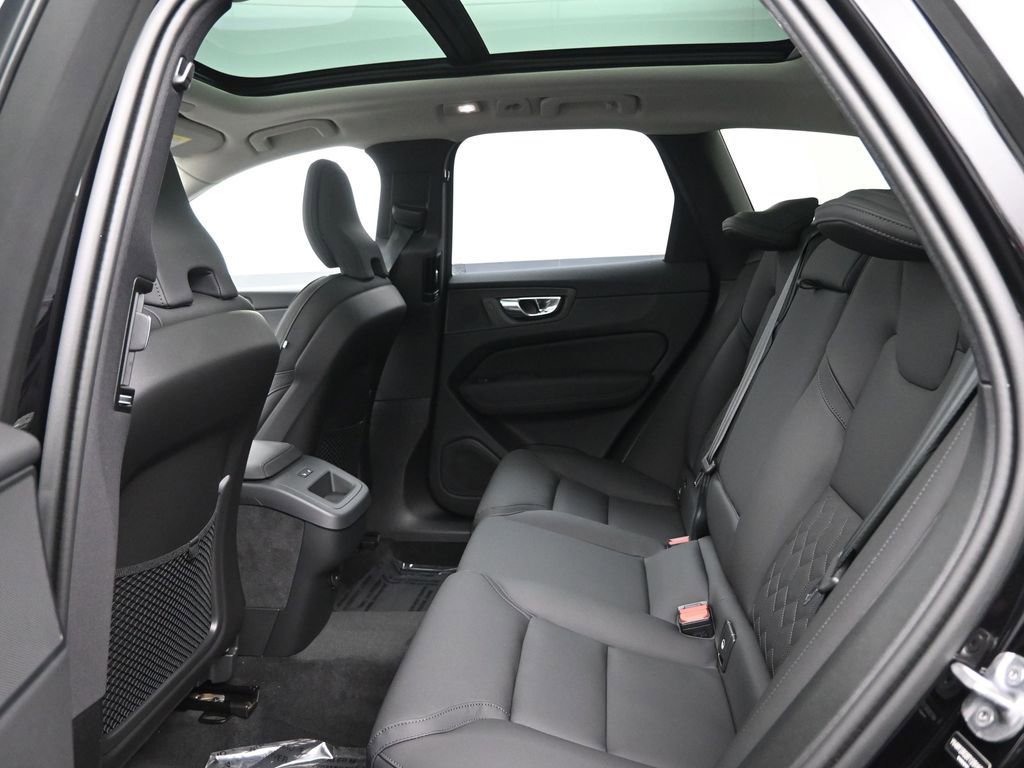 New 2026 Volvo XC60 B5 Plus w/ Protection Package Premier image 25