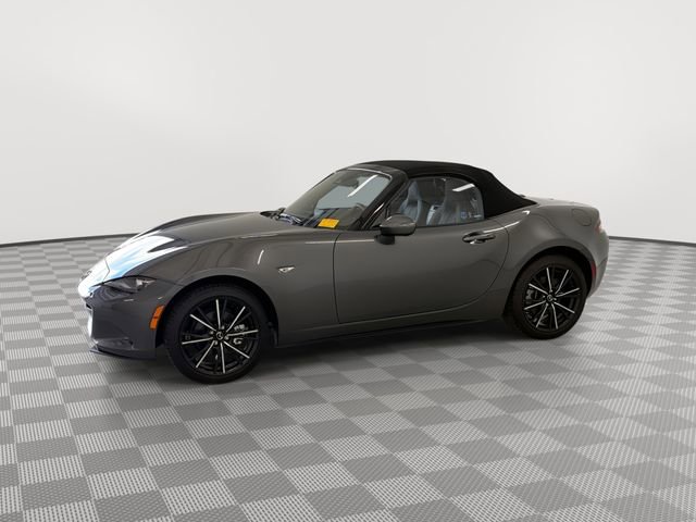 Certified 2025 MAZDA MX-5 Miata Grand Touring RWD image 5