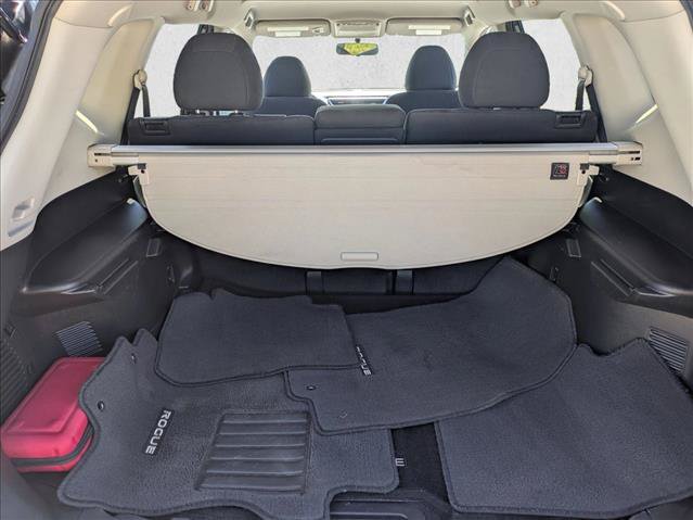 Used 2015 Nissan Rogue SV AWD/4WD image 6