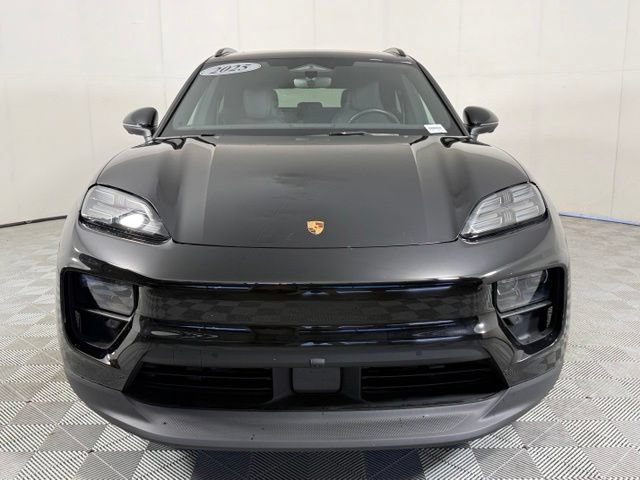 Used 2025 Porsche Macan 4S Electric AWD/4WD image 12