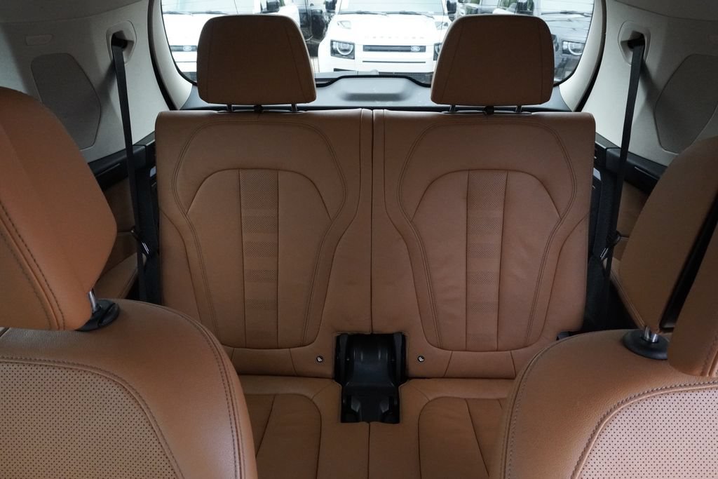 Used 2020 BMW X7 xDrive40i w/ Premium Package AWD/4WD image 31