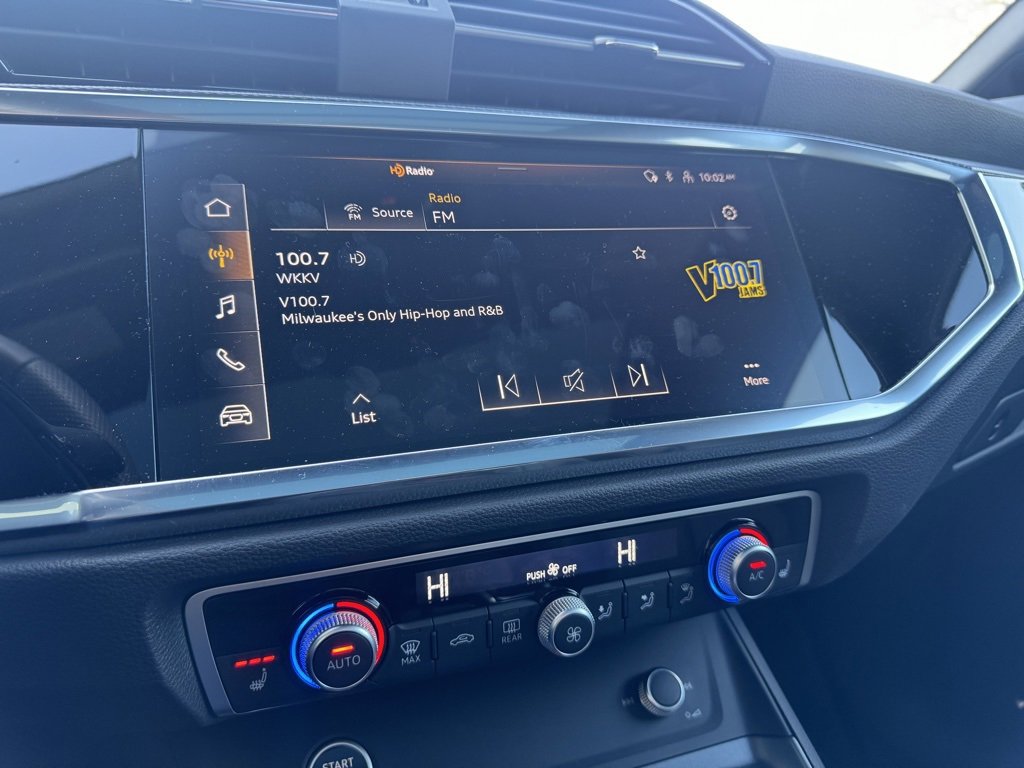 Certified 2025 Audi Q3 2.0T Premium Plus w/ Premium Plus Package image 16