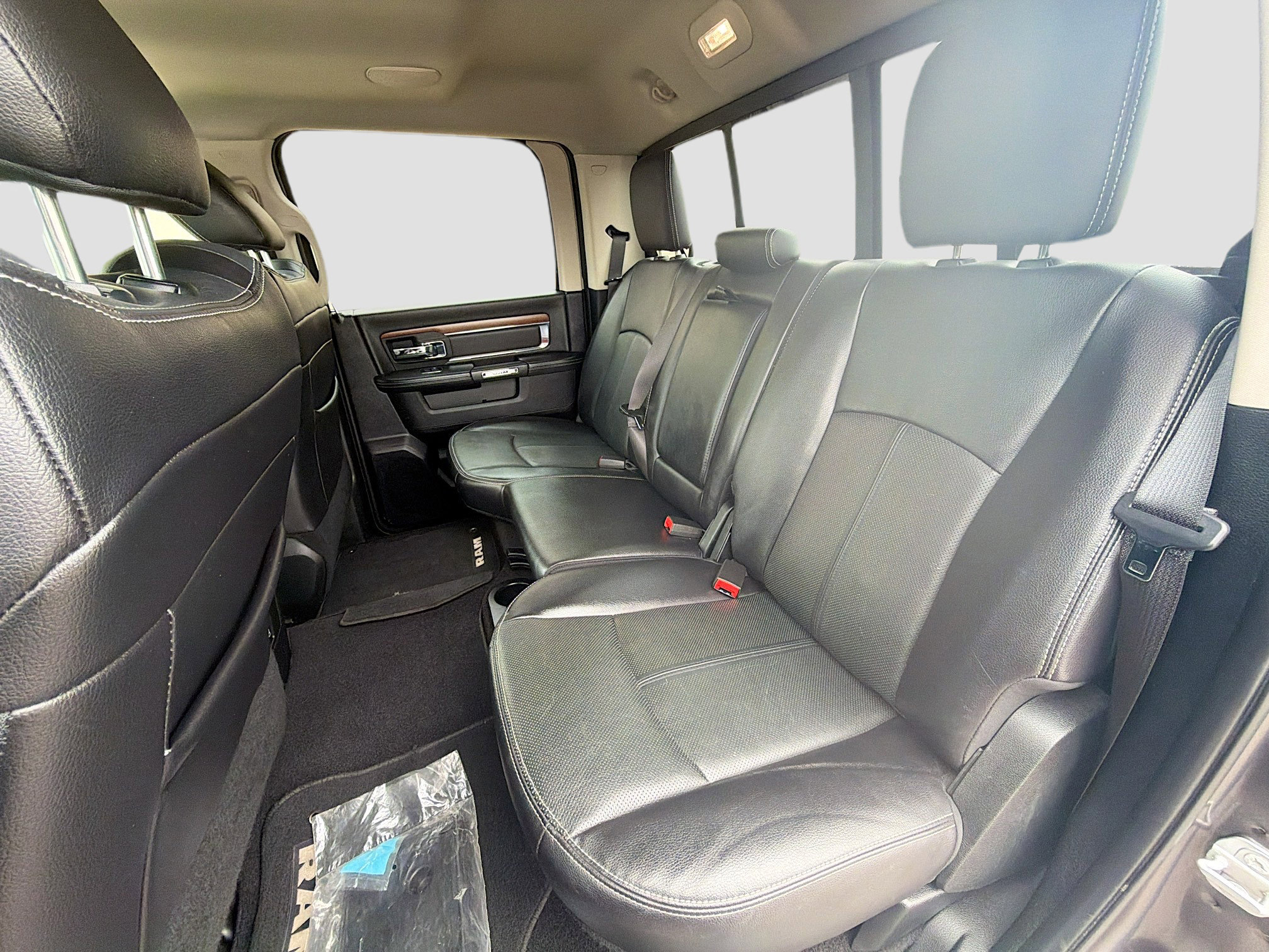 Used 2018 RAM 1500 Laramie w/ Convenience Group AWD/4WD image 28