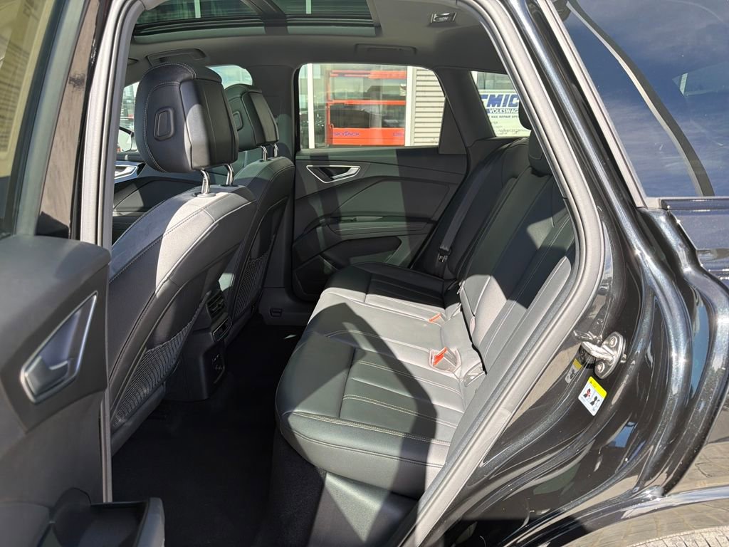 Used 2024 Audi Q4 e-tron Premium Plus image 12