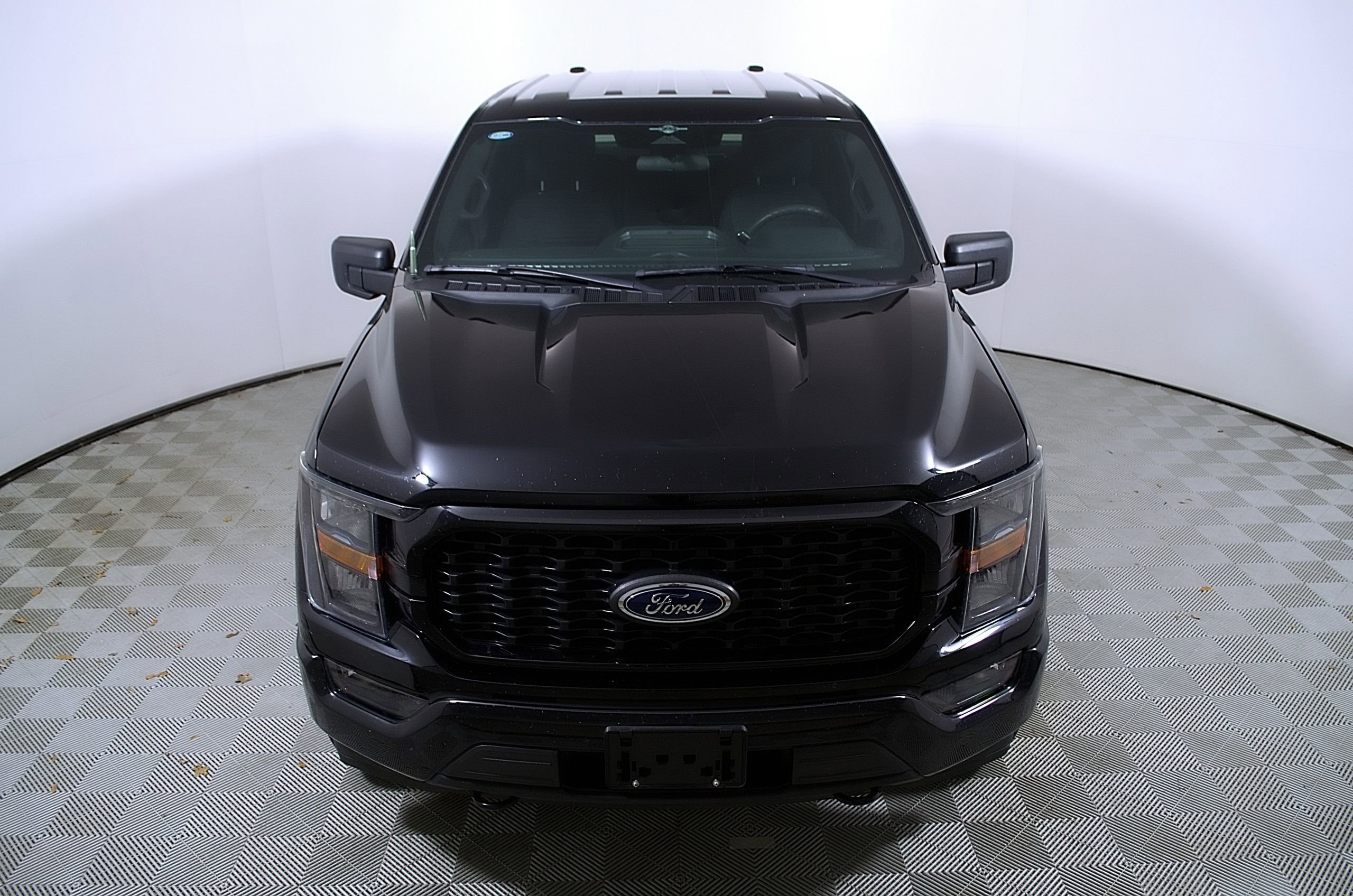 Used 2023 Ford F150 XL w/ STX Appearance Package AWD/4WD image 5