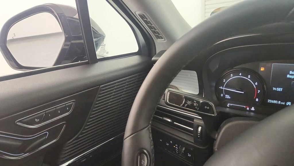 Used 2022 Lincoln Corsair AWD w/ Equipment Group 101A image 18