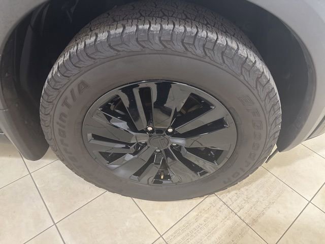 Used 2022 Nissan Pathfinder SL w/ SL Black Package image 33