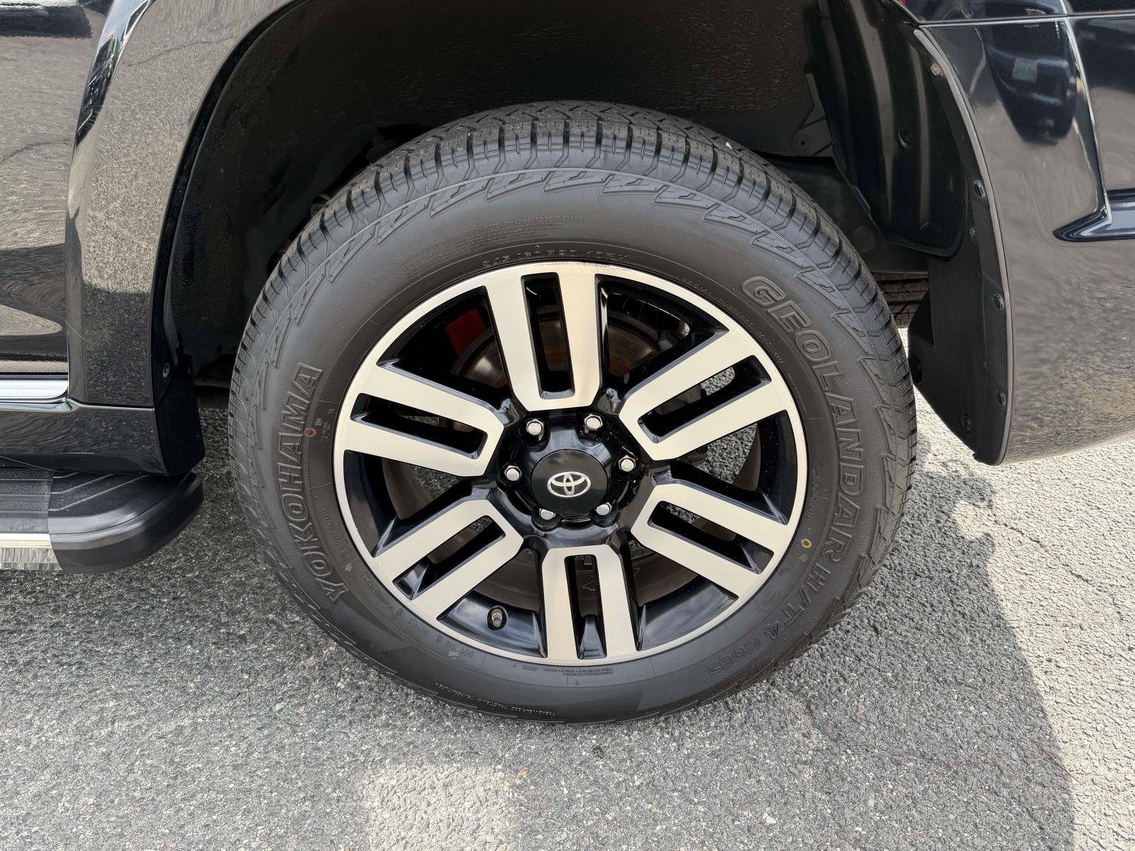 Used 2017 Toyota 4Runner Limited AWD/4WD image 37