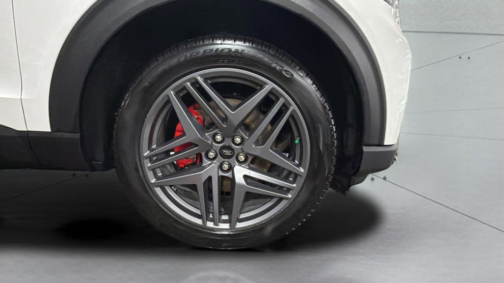 Used 2025 Ford Explorer ST-Line w/ ST-Line Street Pack image 24