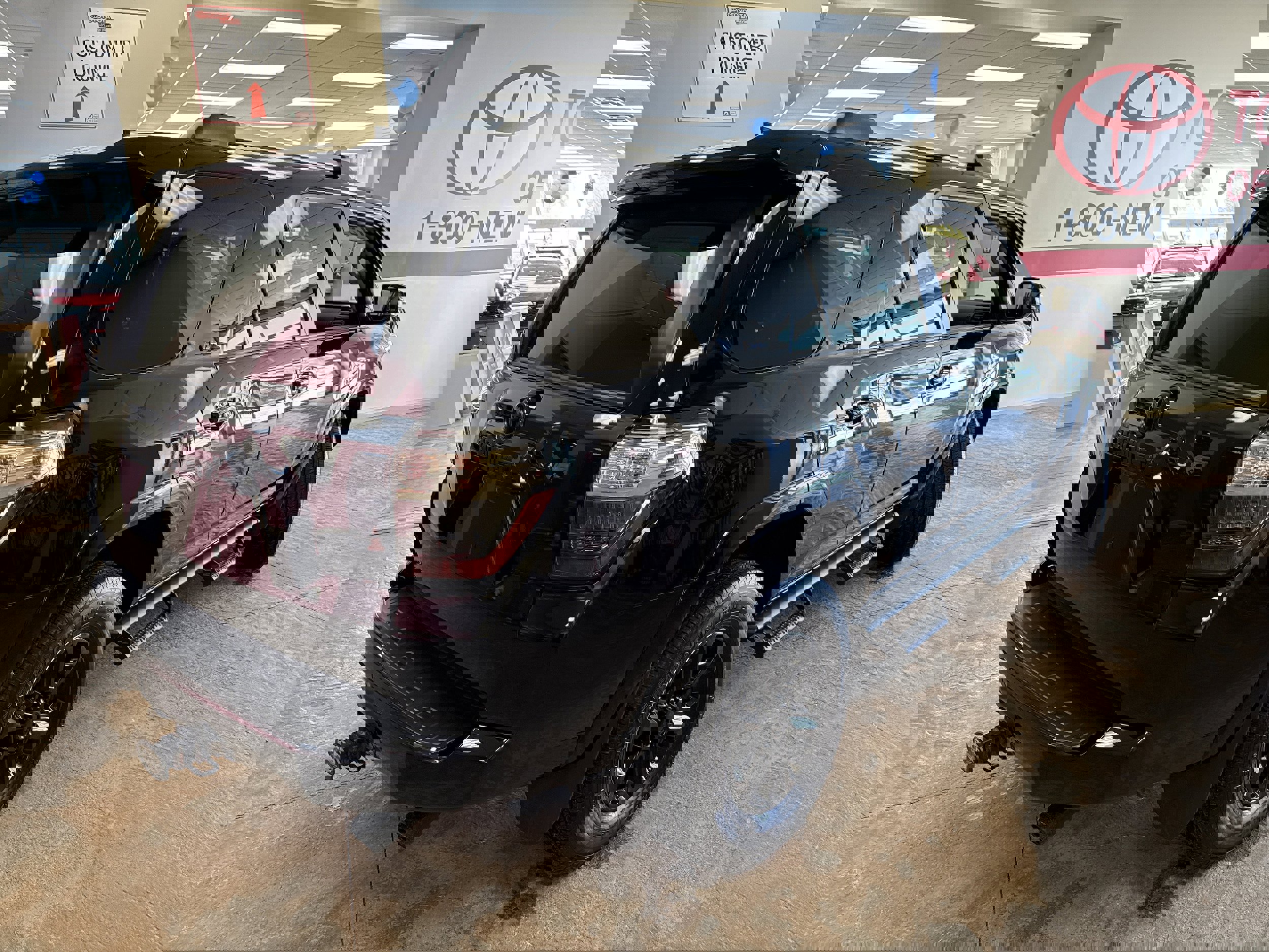 Used 2023 Toyota 4Runner SR5 image 11