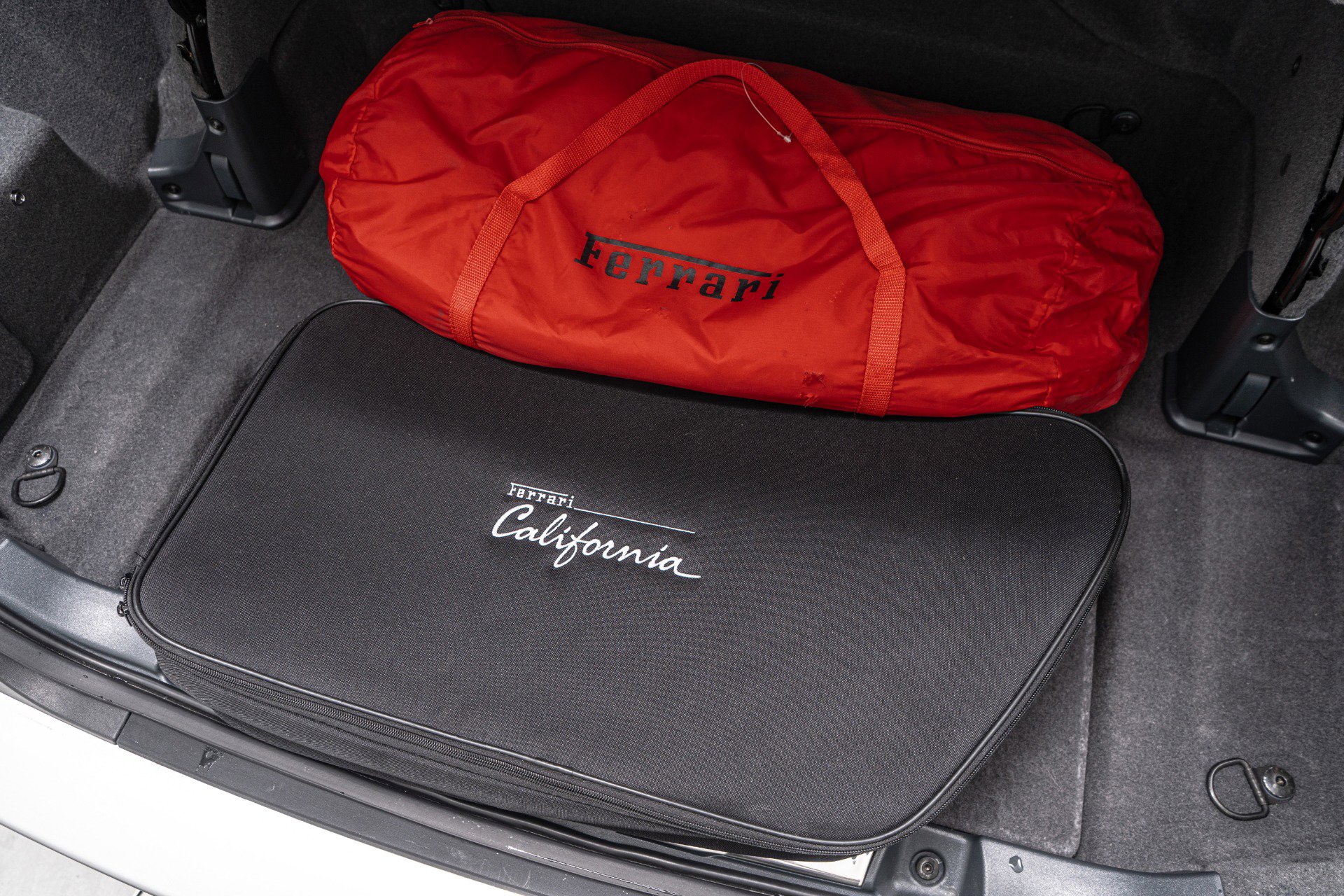 Used 2013 Ferrari California image 33