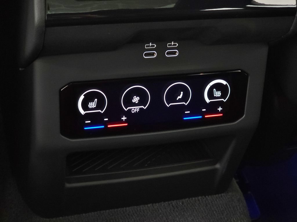 Used 2026 BMW M5 Touring AWD/4WD image 42