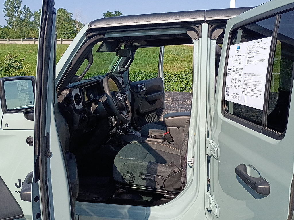 Used 2024 Jeep Wrangler Unlimited Sport AWD/4WD image 11