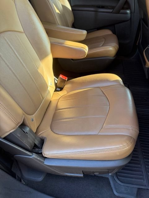 Used 2017 Buick Enclave Leather FWD image 9