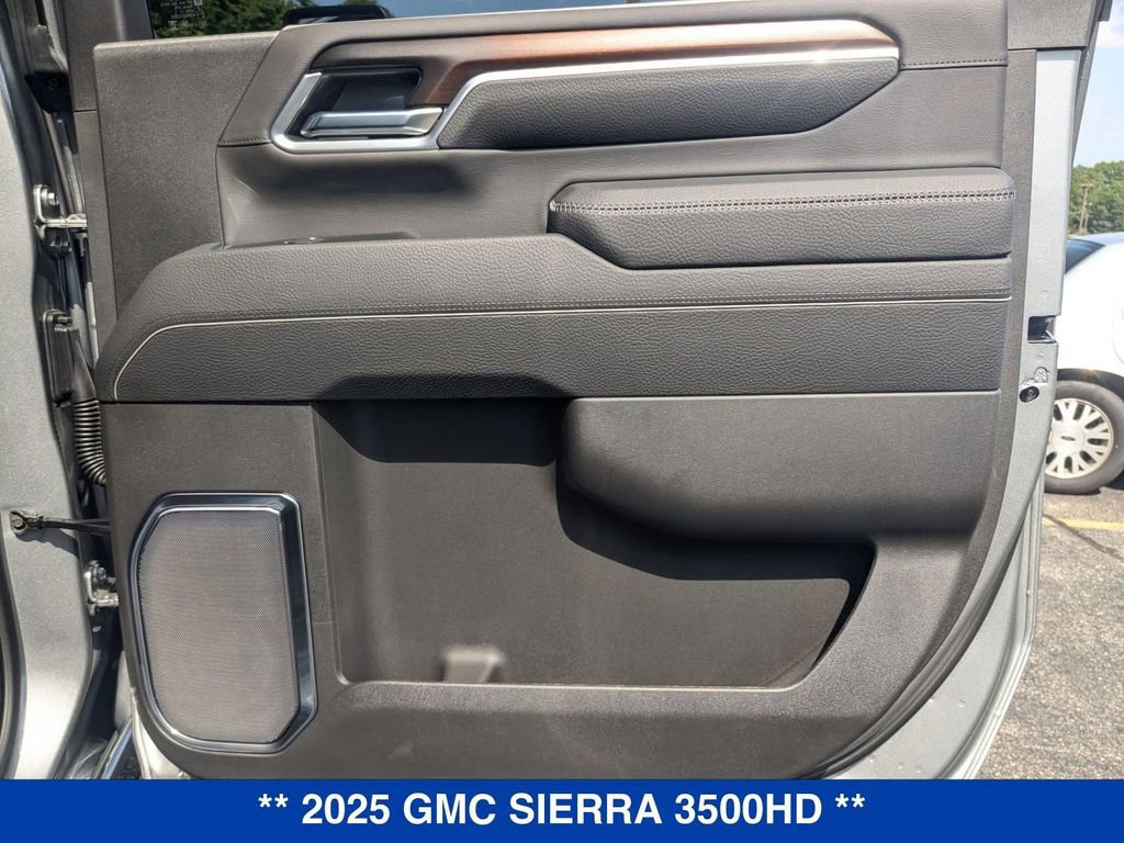 New 2025 GMC Sierra 3500 Denali w/ Denali Reserve Package image 34