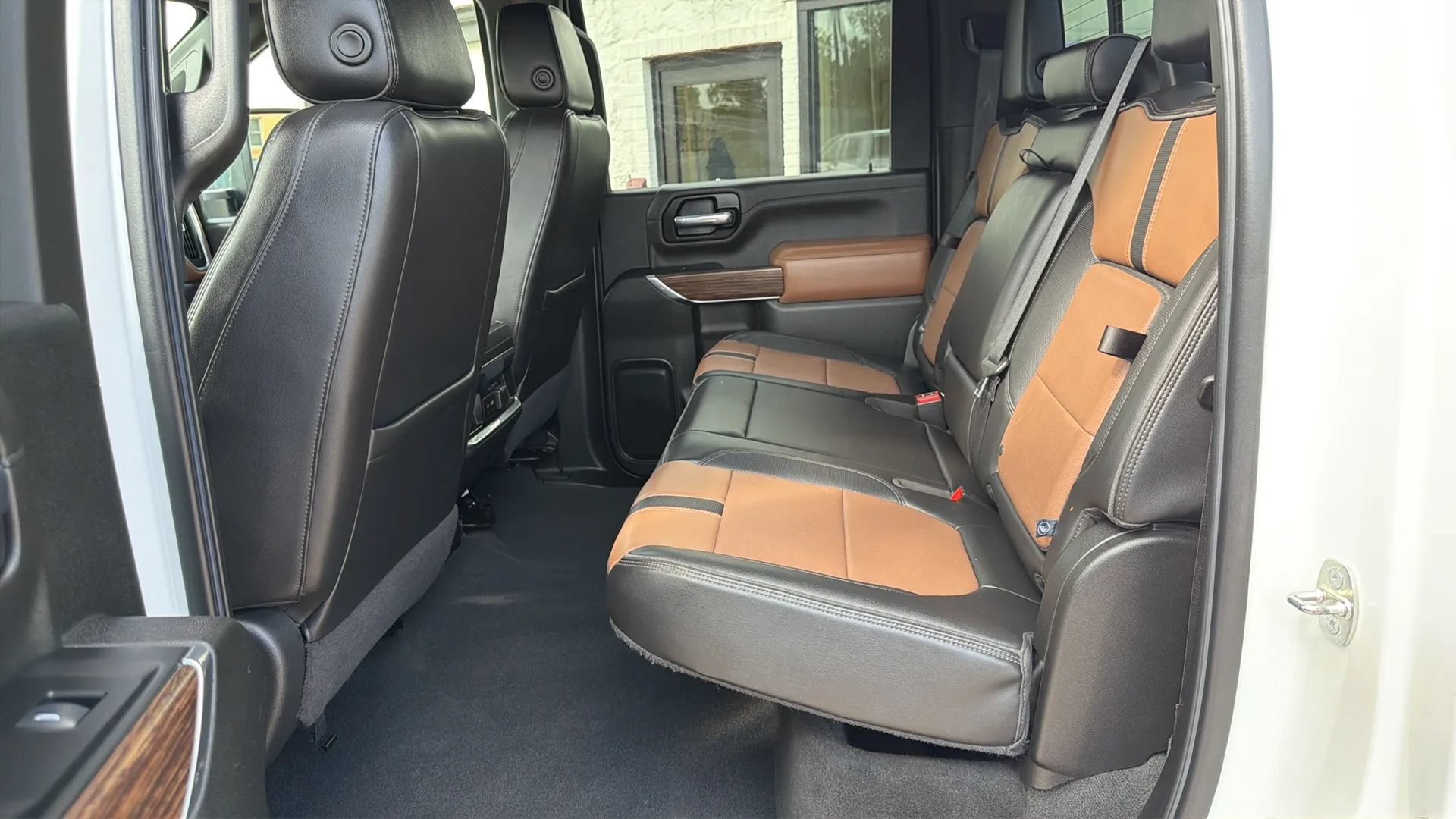 Used 2022 Chevrolet Silverado 2500 High Country AWD/4WD image 11