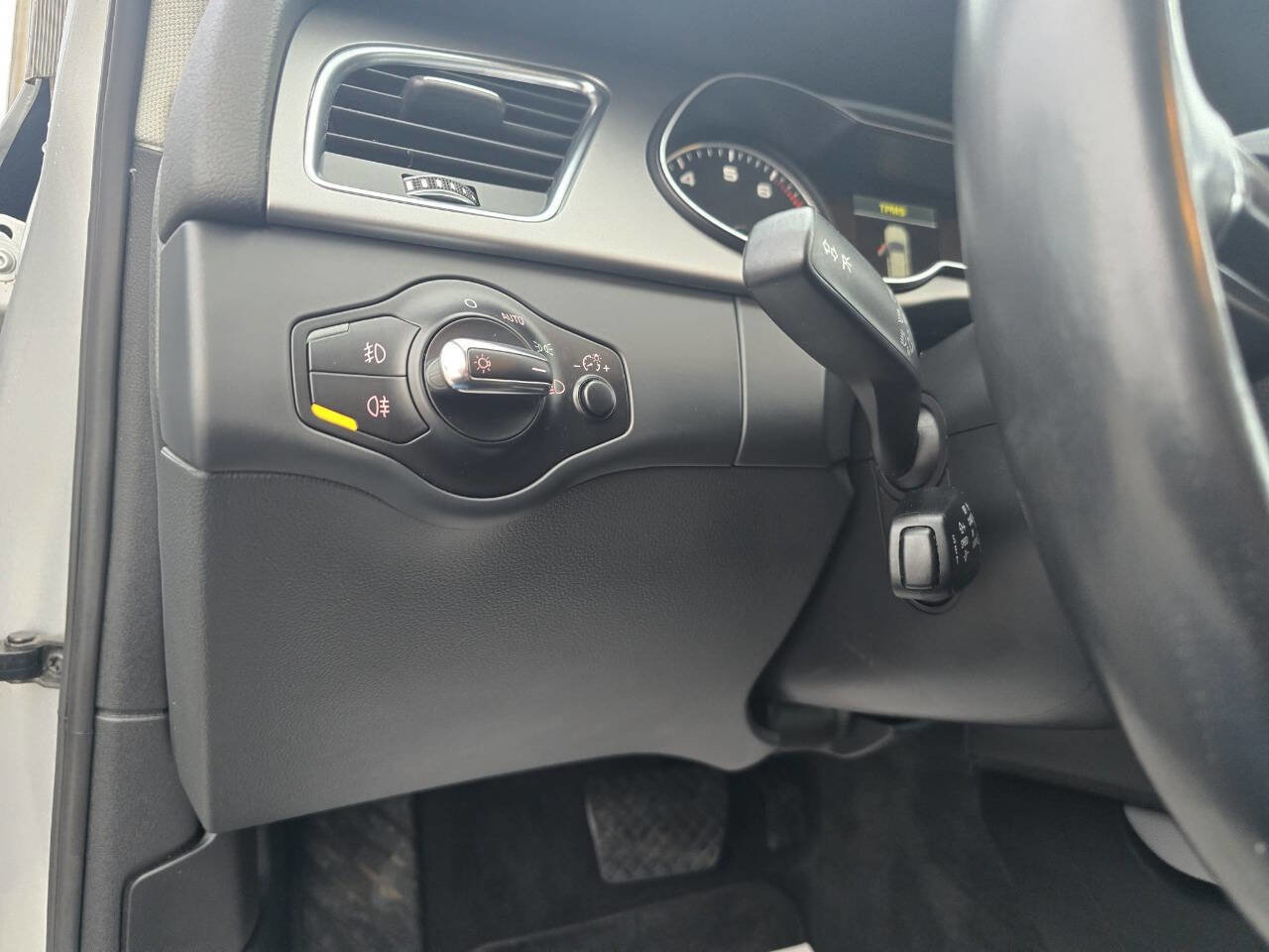 Used 2013 Audi A4 Premium Plus w/ Premium Plus Pkg image 59