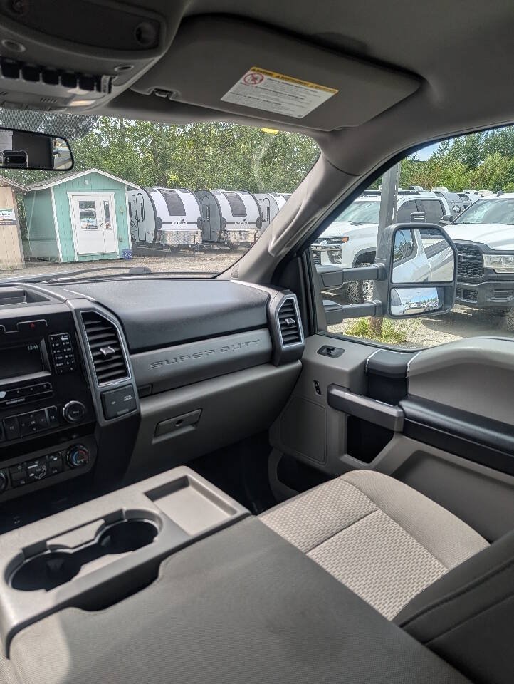 Used 2019 Ford F350 XLT w/ Camper Package AWD/4WD image 24