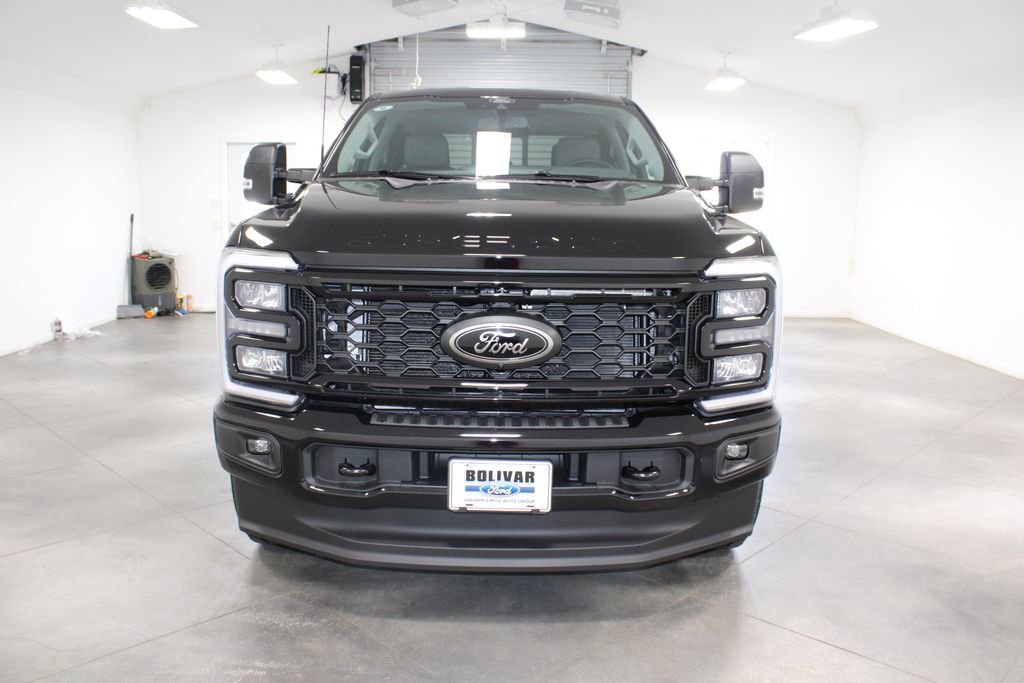New 2025 Ford F250 XLT w/ Black Appearance Package video 2