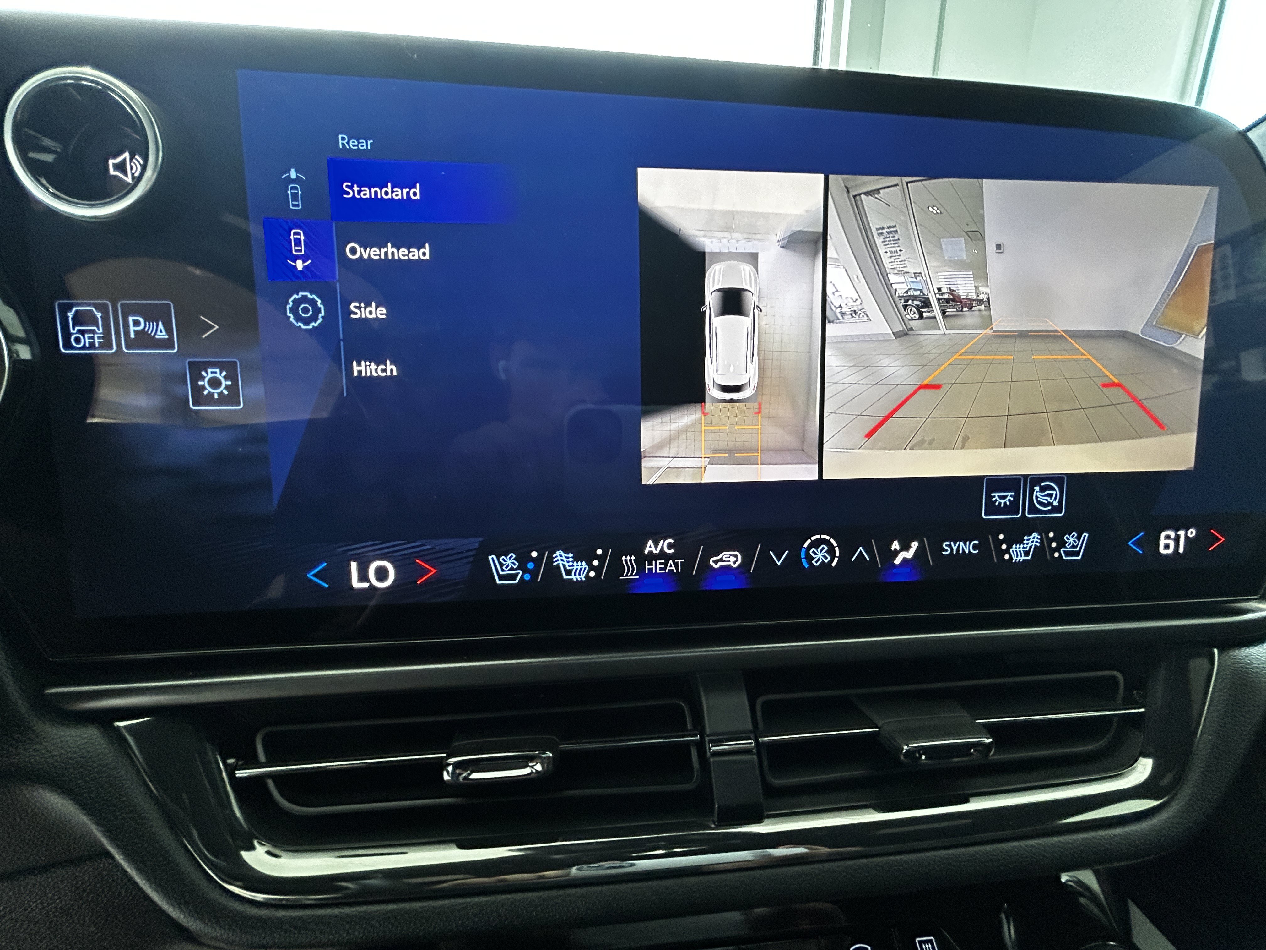 Used 2025 Chevrolet Equinox EV RS w/ Active Safety Package 3 AWD/4WD image 16