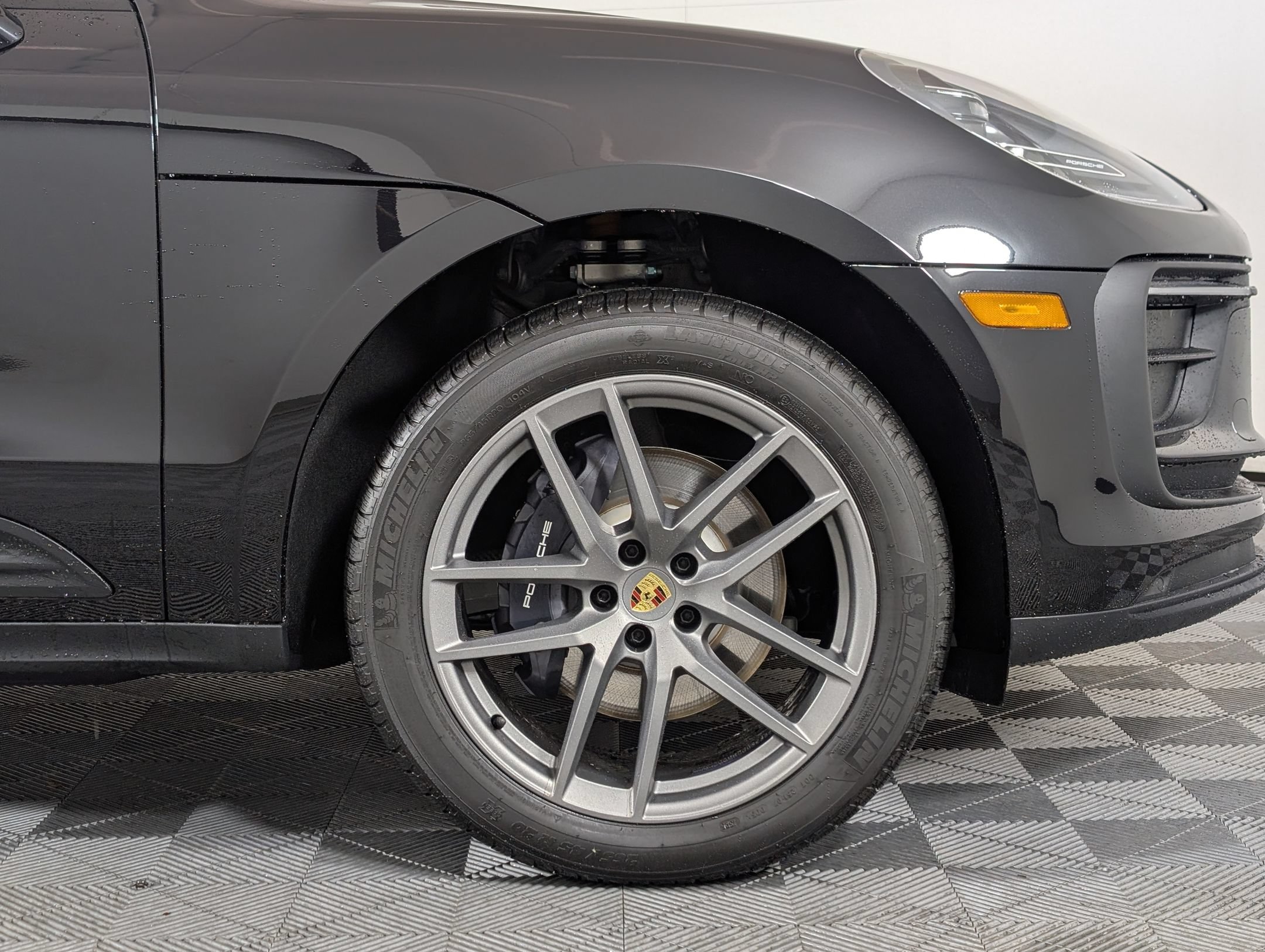 Used 2026 Porsche Macan AWD/4WD image 15