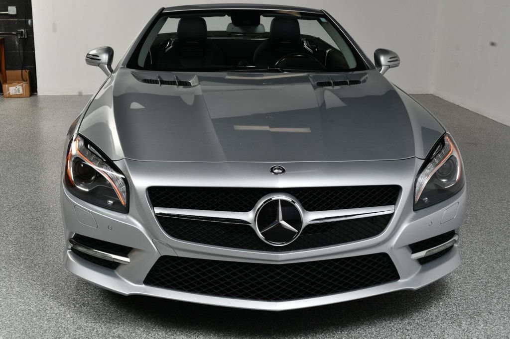 Used 2014 Mercedes-Benz SL 550 image 18