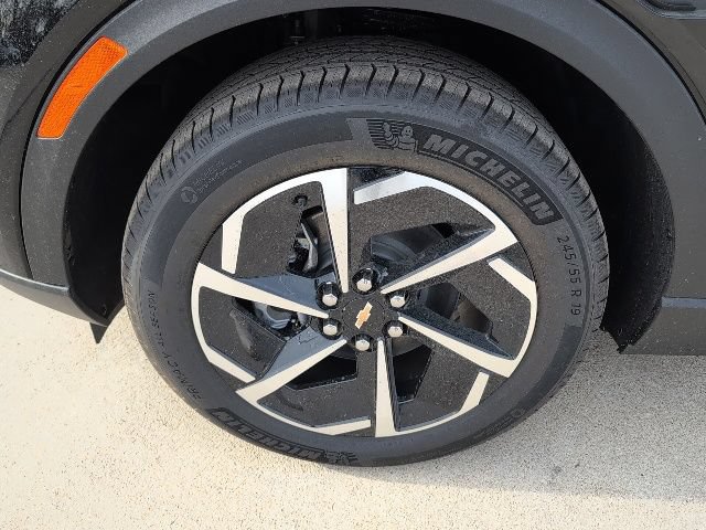 New 2026 Chevrolet Equinox EV LT AWD/4WD image 3