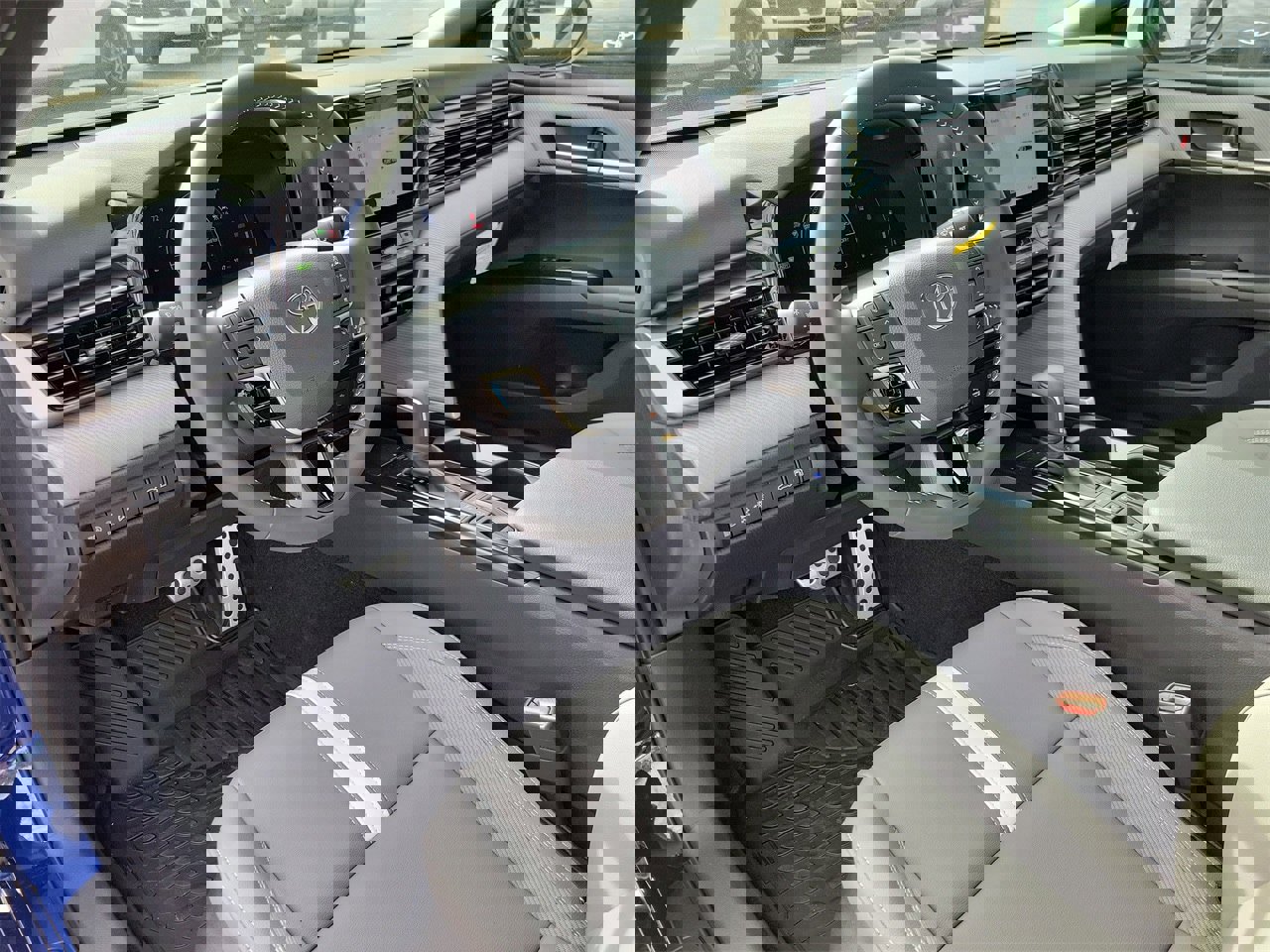 Used 2026 Toyota Camry SE image 16