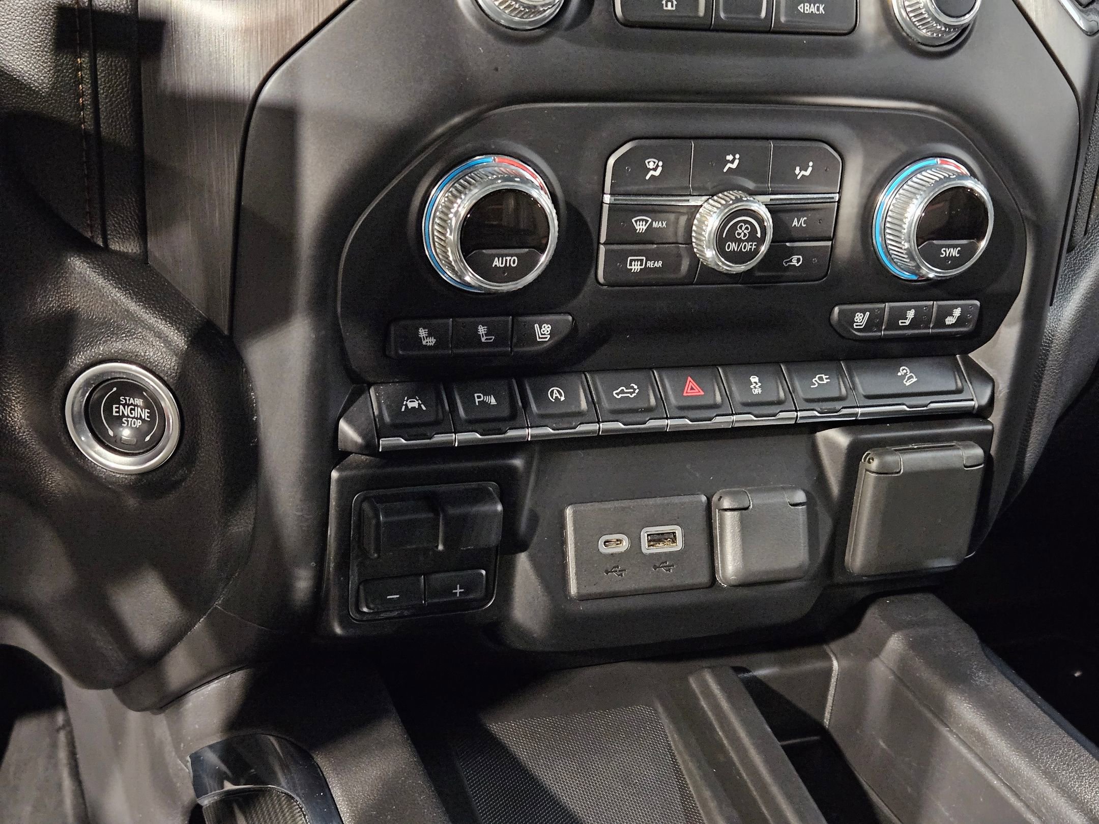 Used 2021 GMC Sierra 1500 AT4 w/ AT4 Value Package image 32