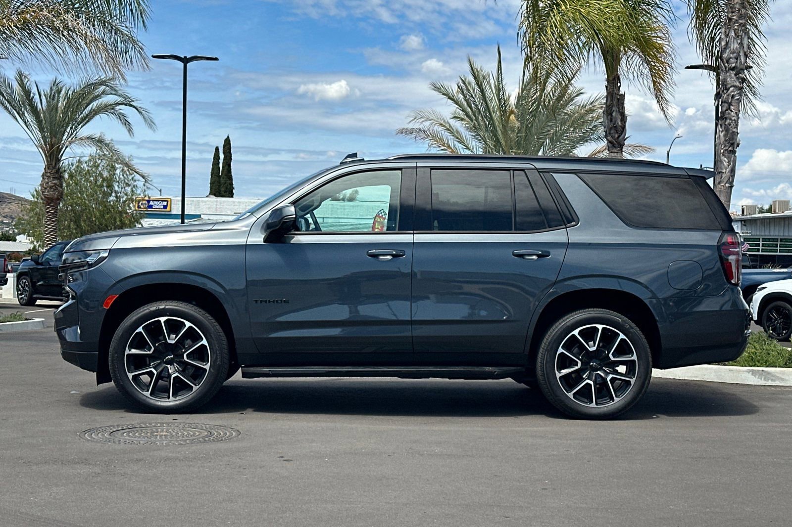 Used 2021 Chevrolet Tahoe RST w/ Luxury Package RWD image 7