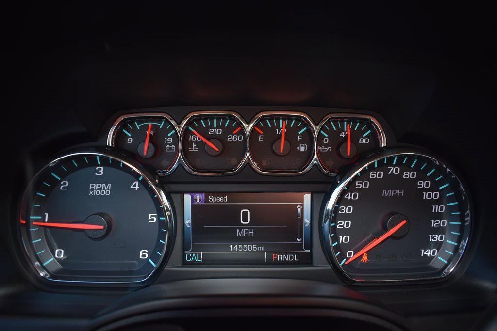 Used 2018 Chevrolet Suburban LT image 20