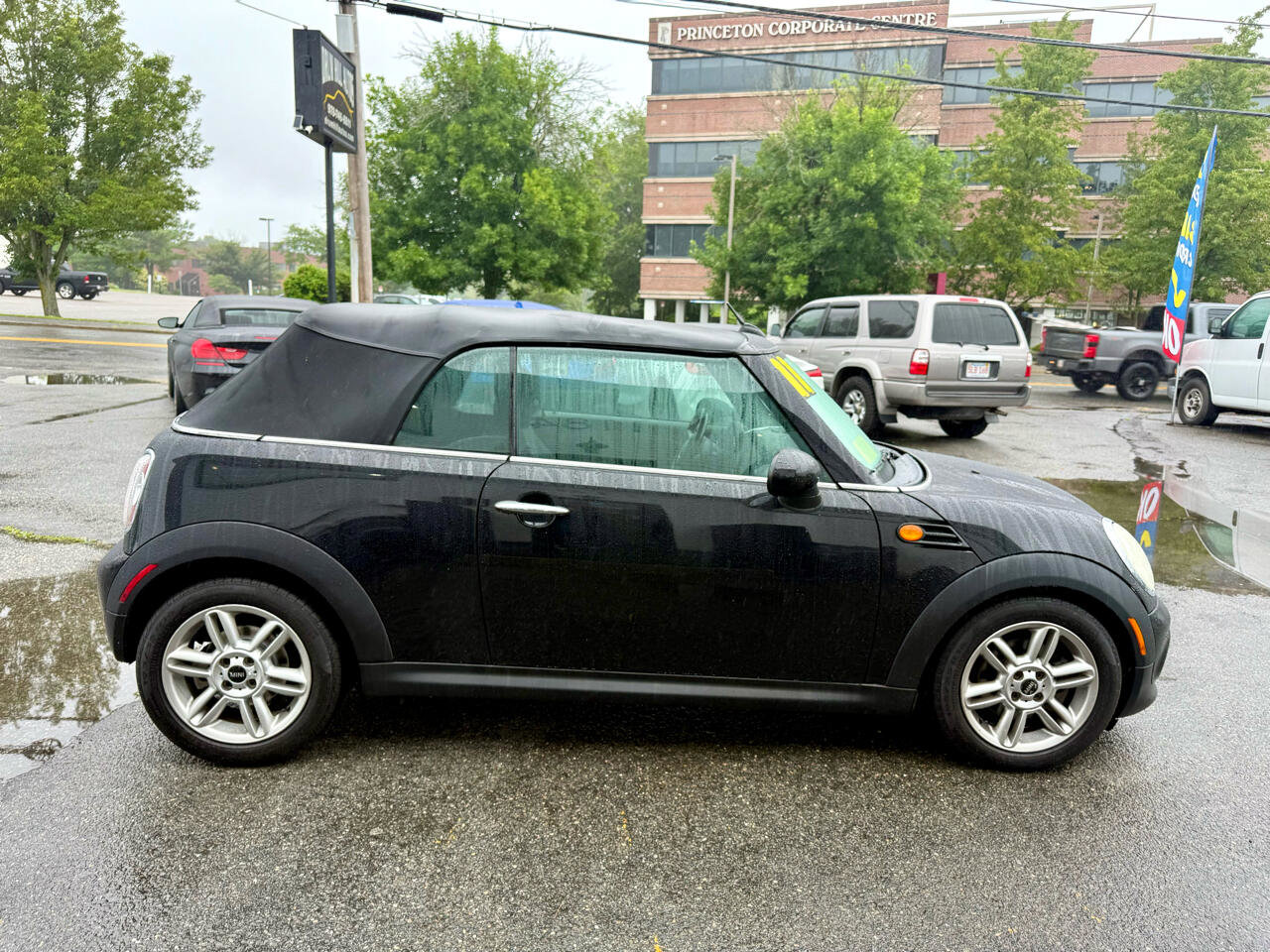 Used 2011 MINI Cooper Convertible image 6