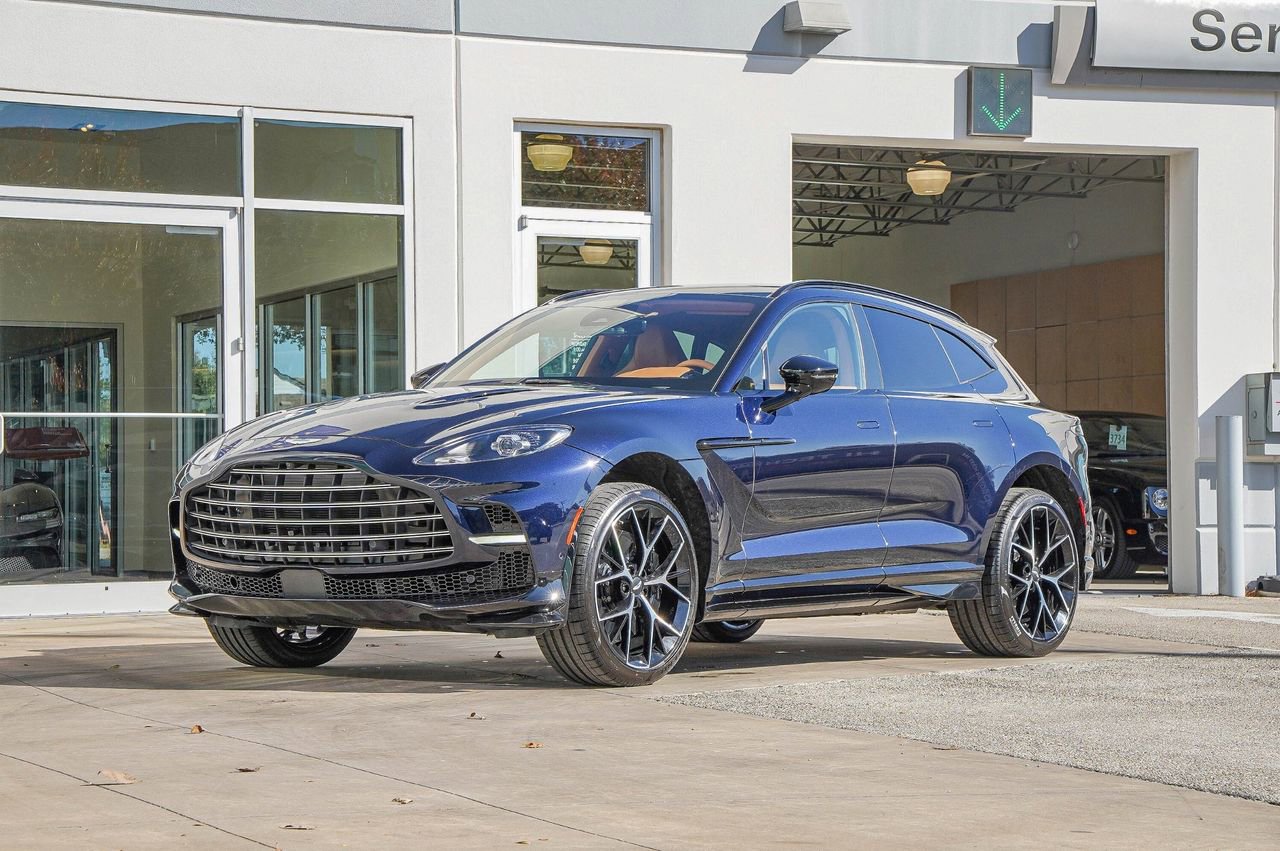 New 2026 Aston Martin DBX 707 image 8