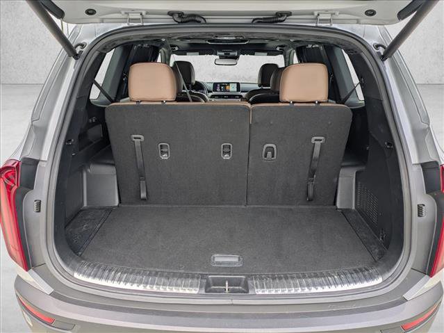 Used 2022 Kia Telluride SX w/ SX Prestige Package image 6