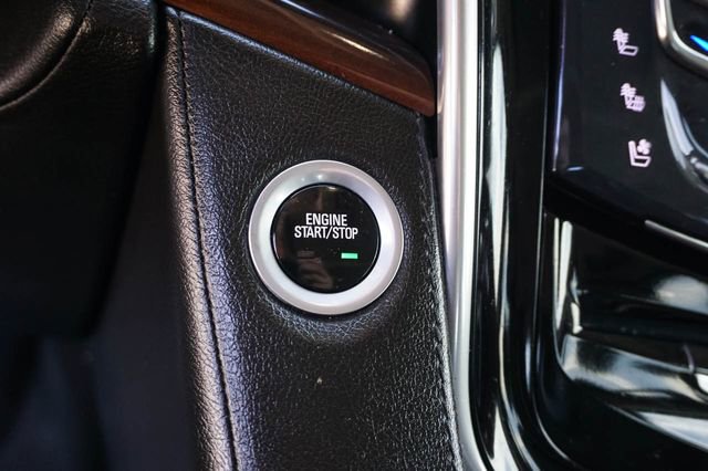 Used 2018 Cadillac Escalade Luxury AWD/4WD image 25
