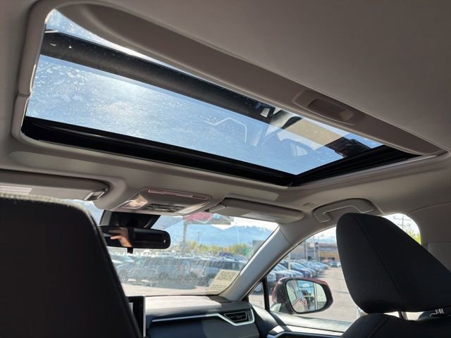 Used 2024 Toyota RAV4 XLE w/ Convenience Package image 27