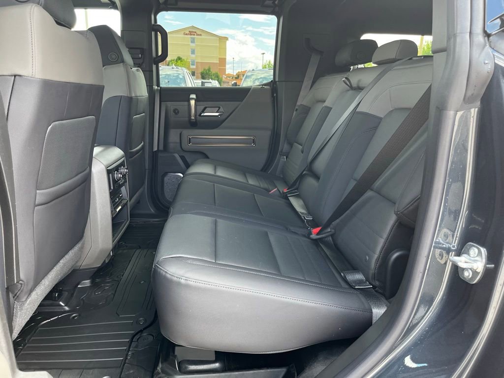 New 2025 GMC Hummer EV 2X w/ LPO, Dark Essentials Package AWD/4WD image 15