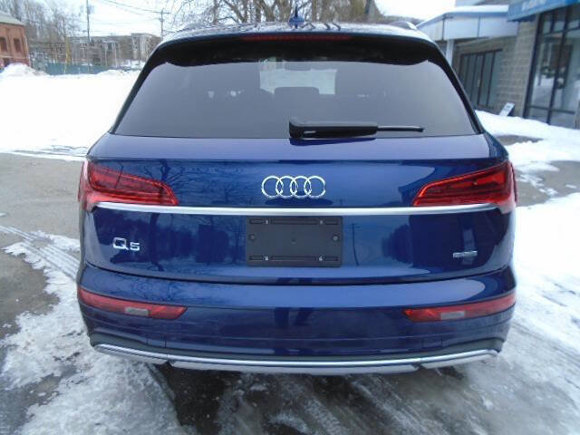Used 2023 Audi Q5 2.0T Premium w/ Convenience Package AWD/4WD image 5