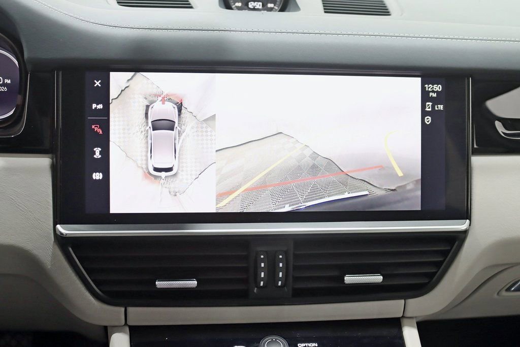 Used 2023 Porsche Cayenne image 23