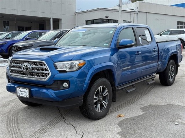 Used 2016 Toyota Tacoma TRD Sport image 8