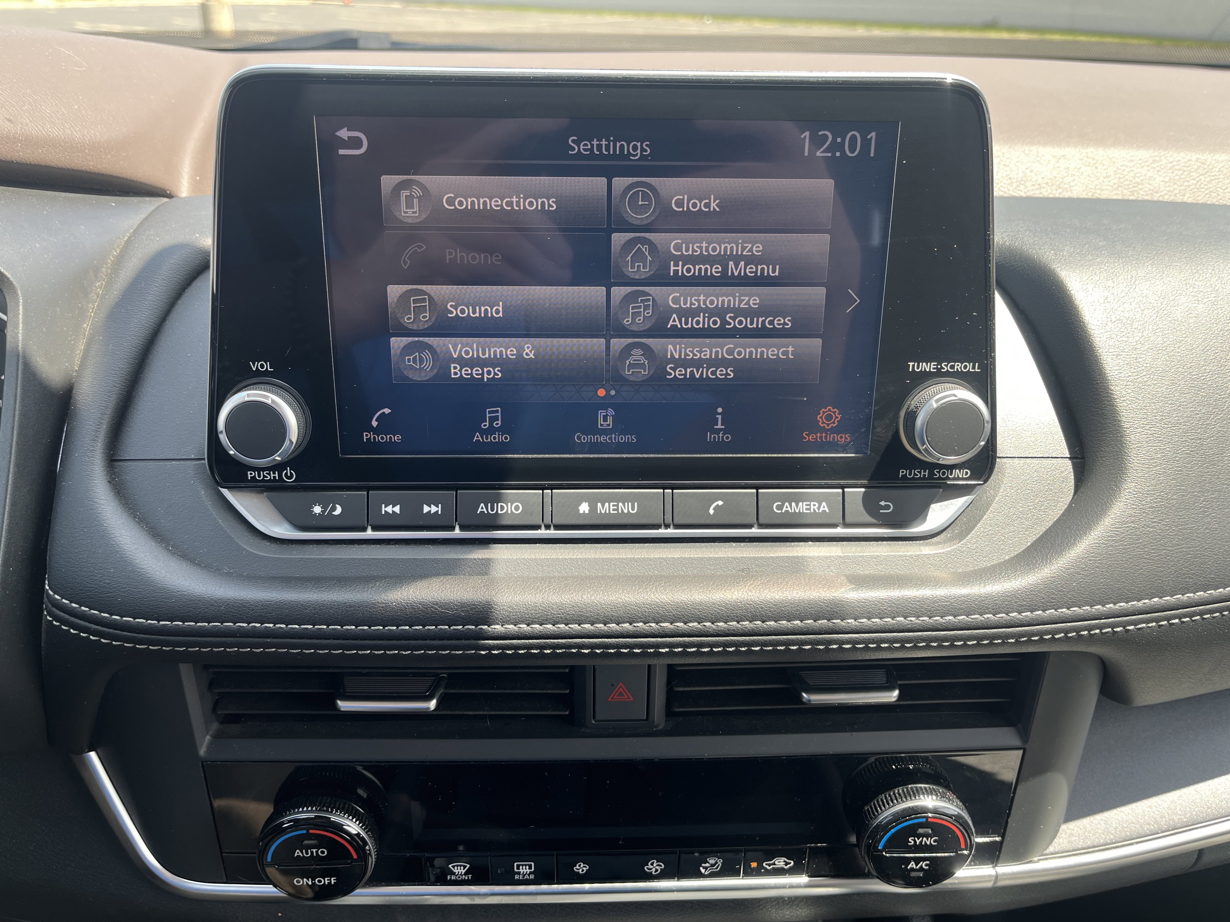Used 2023 Nissan Rogue SV AWD/4WD image 23