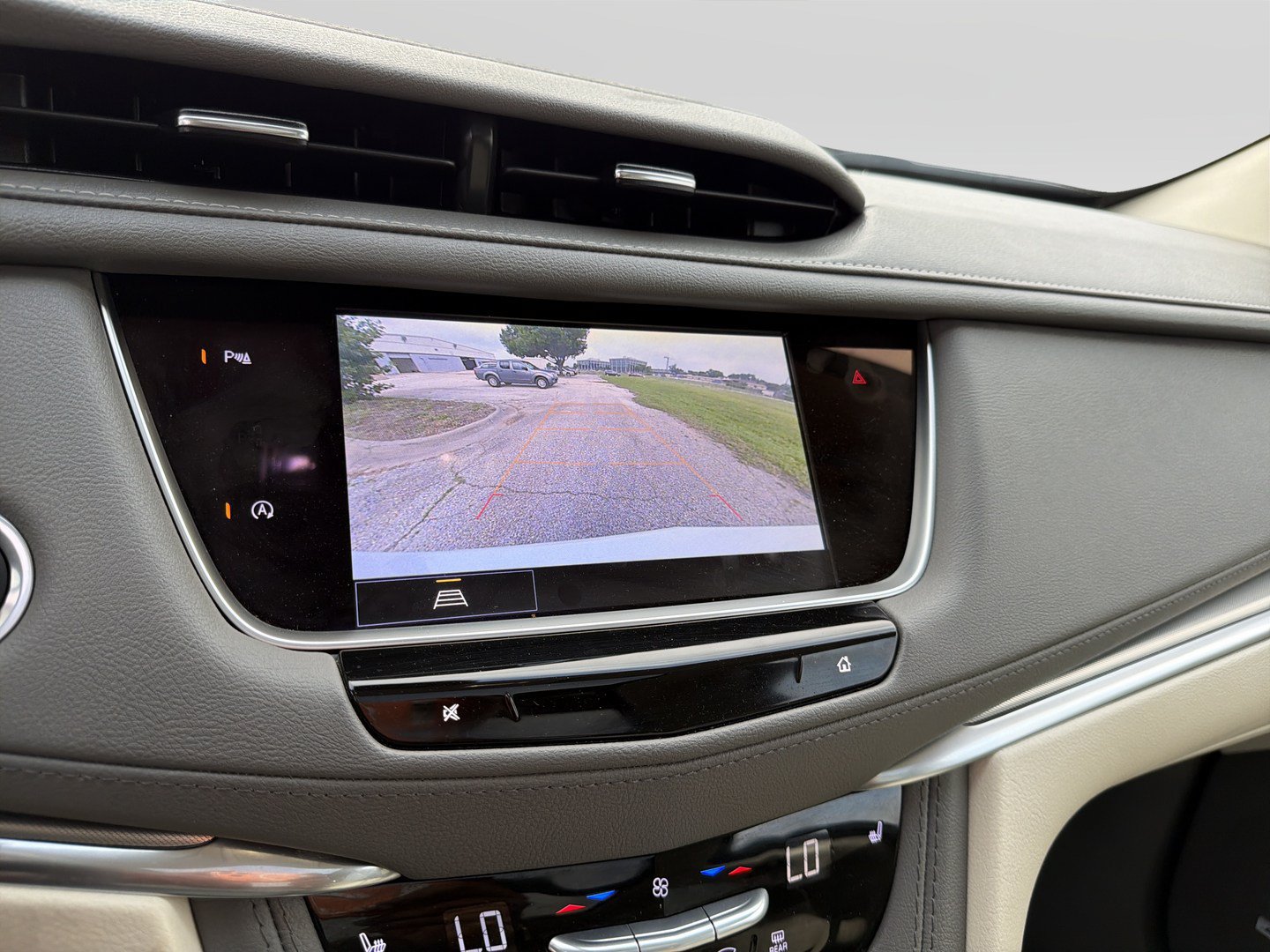 Used 2025 Cadillac XT5 Premium Luxury FWD image 14