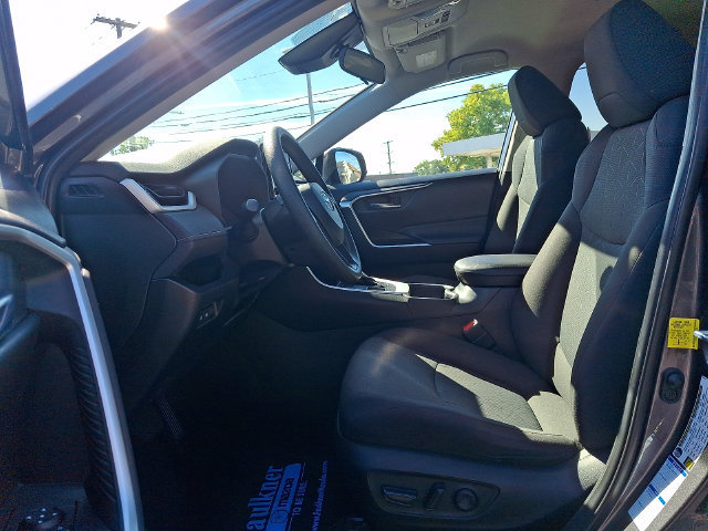 Used 2022 Toyota RAV4 XLE AWD/4WD image 12