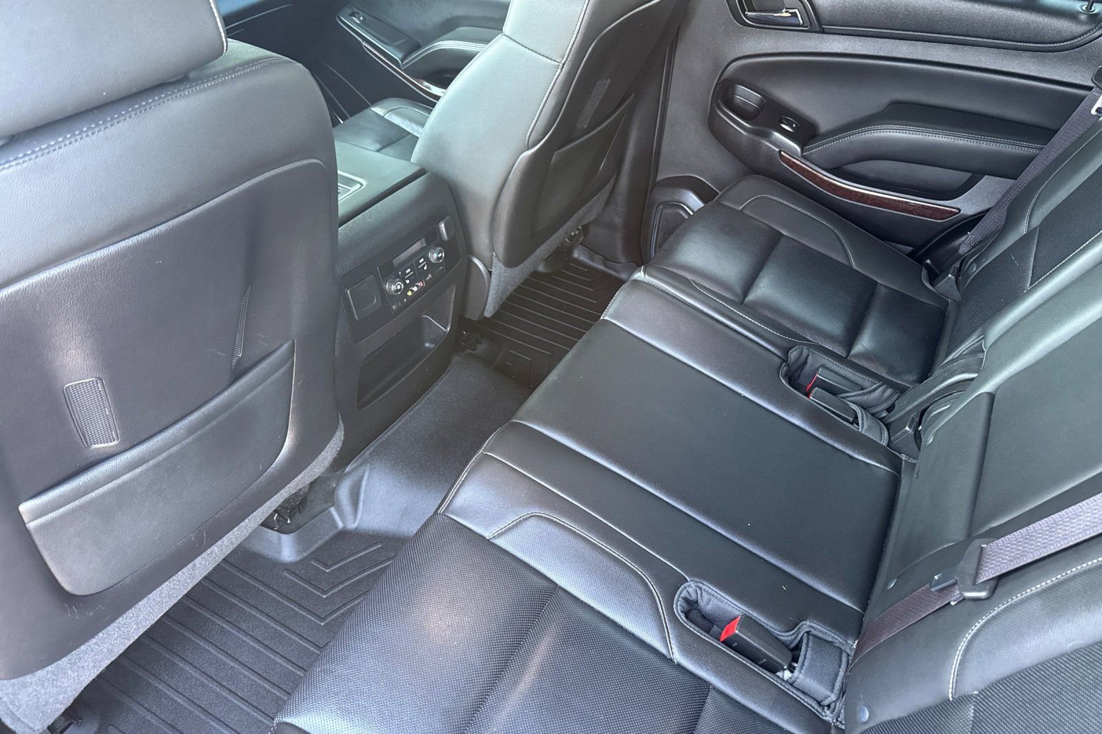 Used 2015 GMC Yukon SLT w/ Open Road Package AWD/4WD image 13